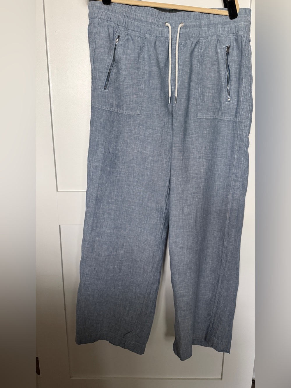 Athleta wide leg linen pants In light chambray blue. Size 14
